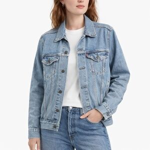 Levi’s ($130) Classic Denim Jacket Light Wash Blue Button Front Vintage Look